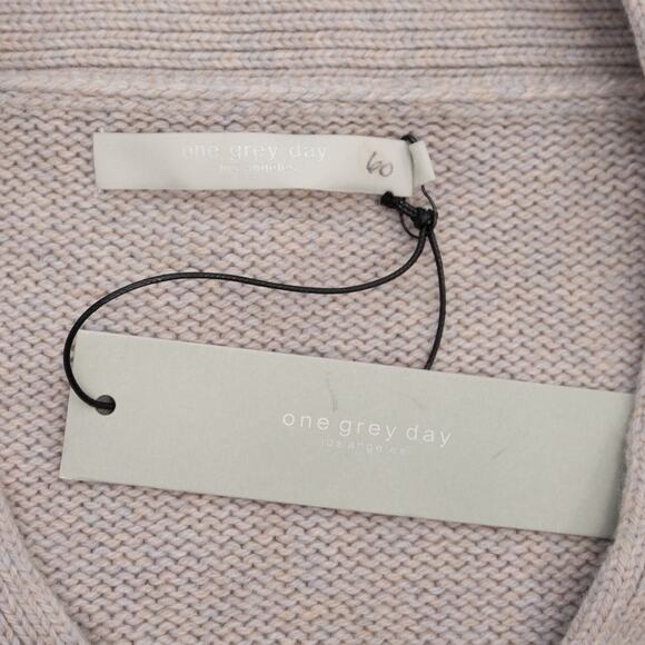 One Grey Day Superfine Merino Wool Blend V-Neck Sweater Size Large - Picture 6 of 11